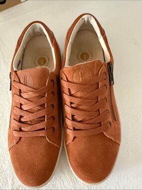 REVITALIGN Women's Suede Lace-Up Sneaker in Rust Orange